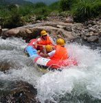 yangshuo longjing river rafting in guilin